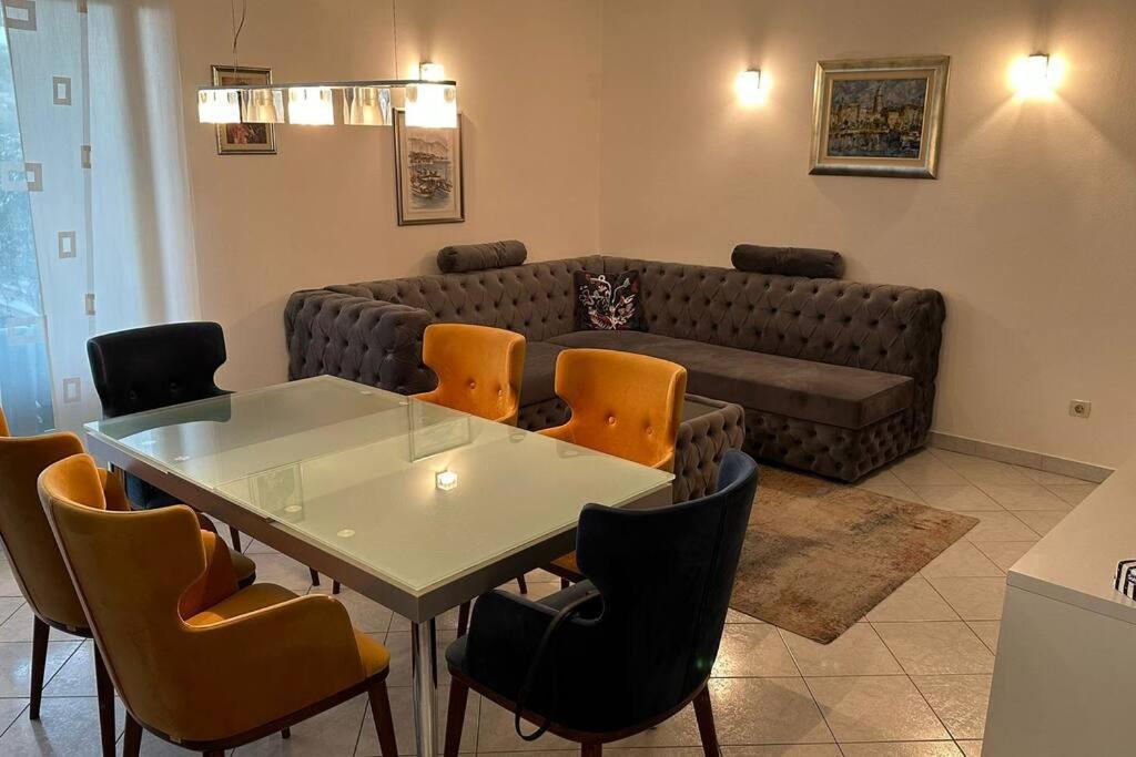 Apartment With Big Terrace Leon Сплит Экстерьер фото